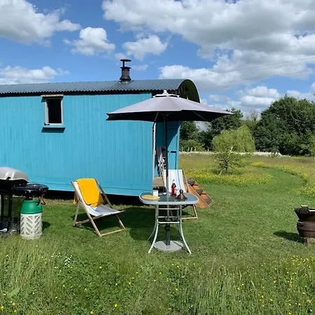 Woodpecker Shepherd Hut With Private Facilities Newmarket Cb8 CBG Exterior foto