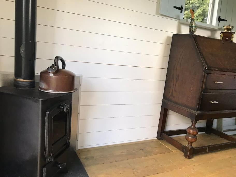 Woodpecker Shepherd Hut With Private Facilities Newmarket Cb8 * Cambridge (Cambridgeshire)